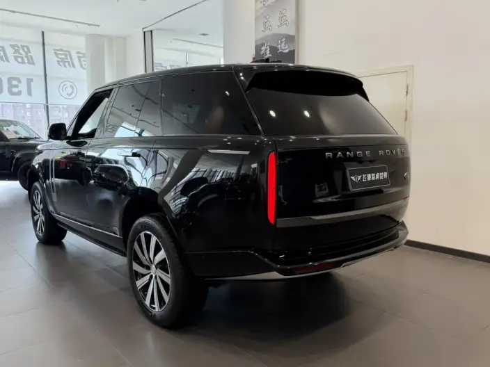 Range Rover 2023 Model 3.0 L6 360PS Shengshi Edition