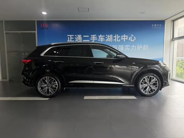 Audi Q5L 2026 Model 2.0T 10M Users Edition Edition – фото 6