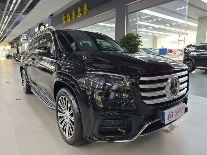 Mercedes-Benz GLS 2026 Model GLS 450 4MATIC Dynamic Model – фото 3