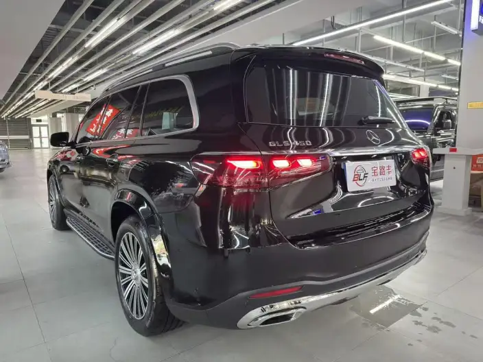 Mercedes-Benz GLS 2026 Model GLS 450 4MATIC Dynamic Model – фото 4