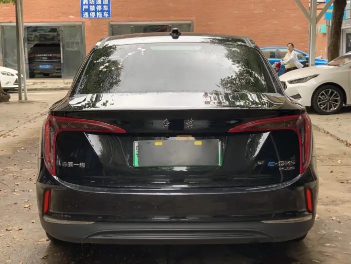 Hongqi E-QM5 2024 Model 560KM PLUS Edition 100kW – фото 3