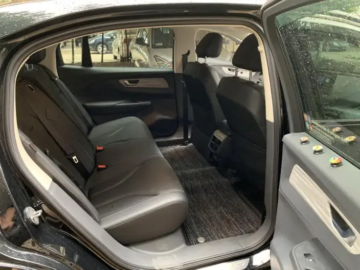 Hongqi E-QM5 2024 Model 560KM PLUS Edition 100kW – фото 9