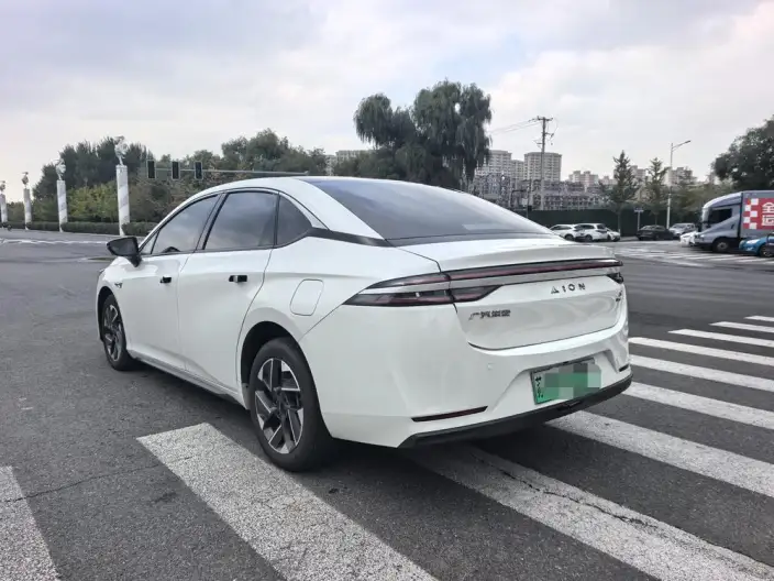 AION S 2021 Model Plus 80 Technology Edition – фото 4