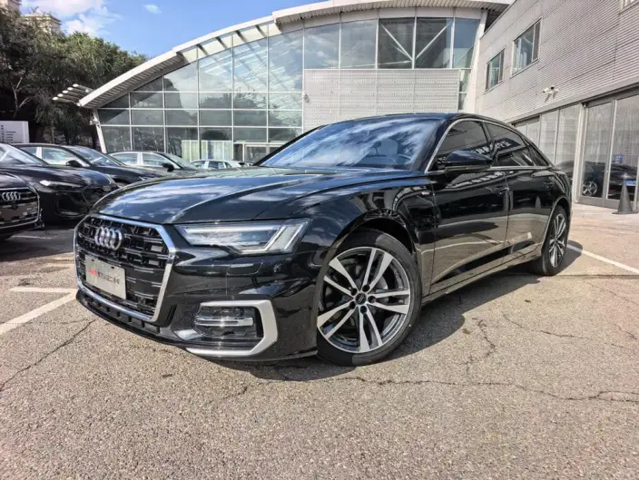 Audi A6L 2023 Model Facelift 40 TFSI Luxury Dynamic Model – фото 1