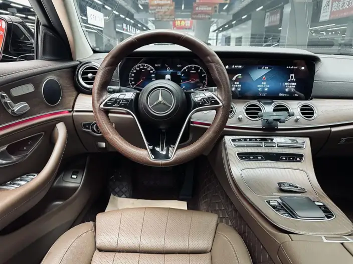 Mercedes-Benz E-Class 2022 Model E 260 L sedan – фото 7