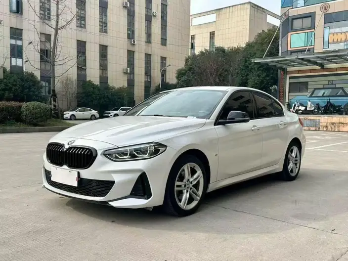 BMW 1 Series 2021 Model 120i M Sports Night Edition – фото 1