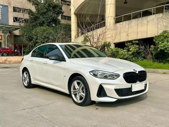 BMW 1 Series 2021 Model 120i M Sports Night Edition – фото 3