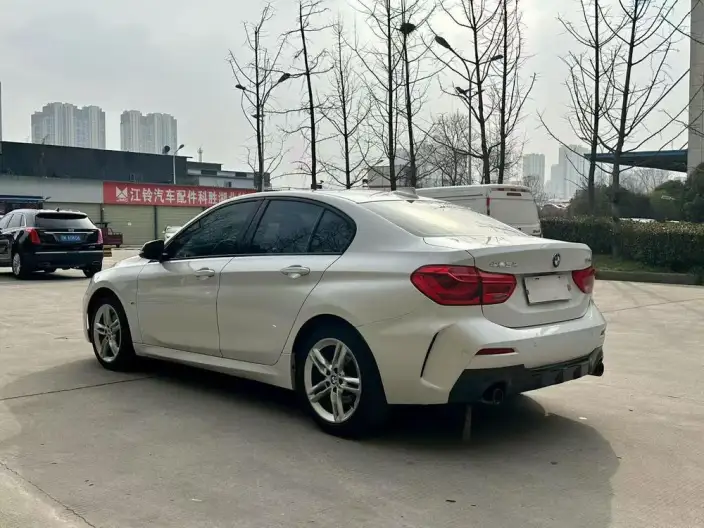 BMW 1 Series 2021 Model 120i M Sports Night Edition – фото 4