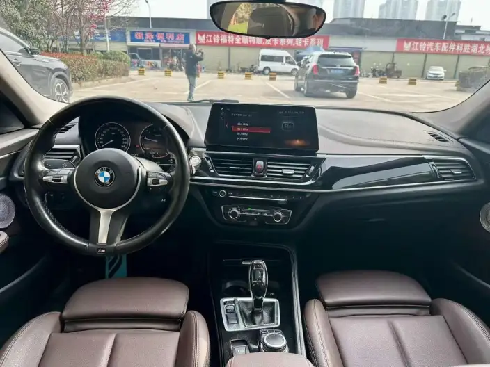 BMW 1 Series 2021 Model 120i M Sports Night Edition – фото 7