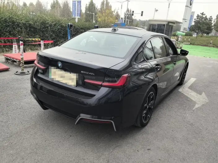 BMW i3 2025 Model eDrive40L Night Set – фото 4
