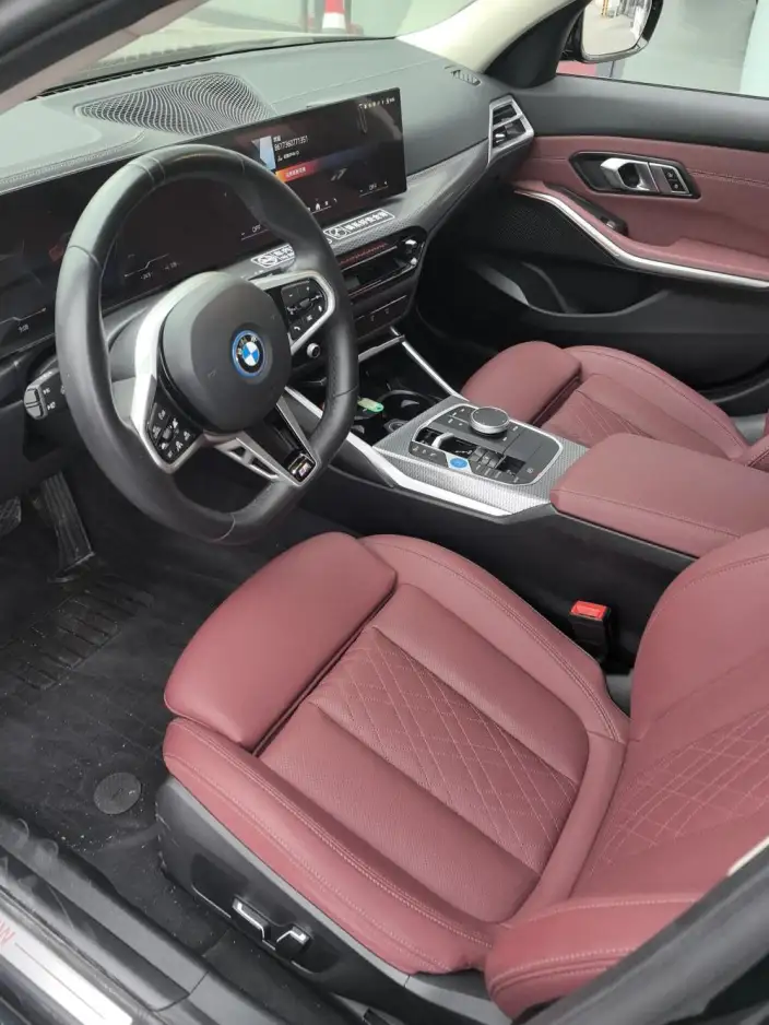 BMW i3 2025 Model eDrive40L Night Set – фото 7