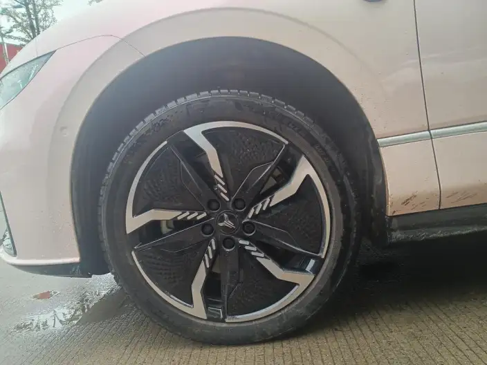 Voyah Pursuit EV 2023 Model 580km Standard battery life version – фото 9