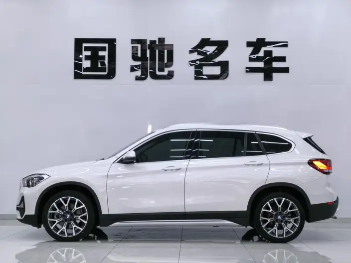 BMW X1 2020 Model xDrive25Li Exclusive Model – фото 3