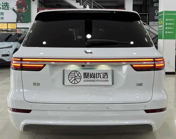 Li Auto ONE 2020 Model Extended Range 6 seat Edition – фото 5