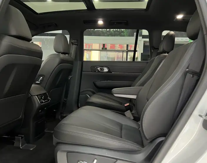Li Auto ONE 2020 Model Extended Range 6 seat Edition – фото 9