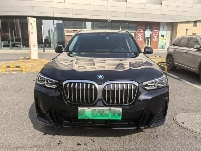 BMW iX3 2024 Model Leading Model – фото 2
