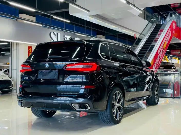 BMW X5 2022 Model xDrive 40Li M Sports Set – фото 4