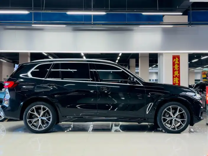 BMW X5 2022 Model xDrive 40Li M Sports Set – фото 5