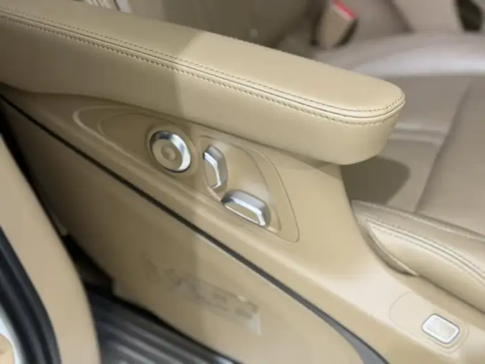 Buick GL8 2021 Model ES Luzun 653T Flagship Model – фото 7