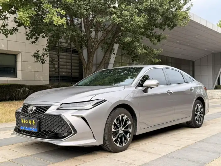 Toyota Avalon 2023 Model 2.5L Automatic Deluxe Edition – фото 1