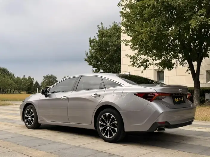 Toyota Avalon 2023 Model 2.5L Automatic Deluxe Edition – фото 5