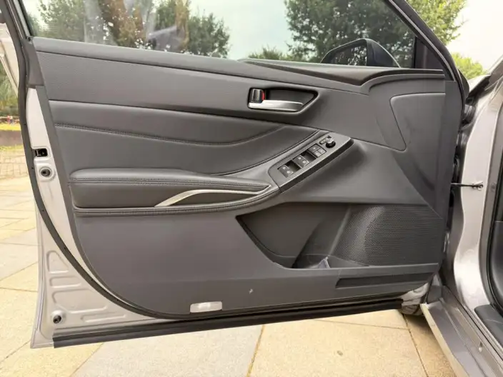 Toyota Avalon 2023 Model 2.5L Automatic Deluxe Edition – фото 10
