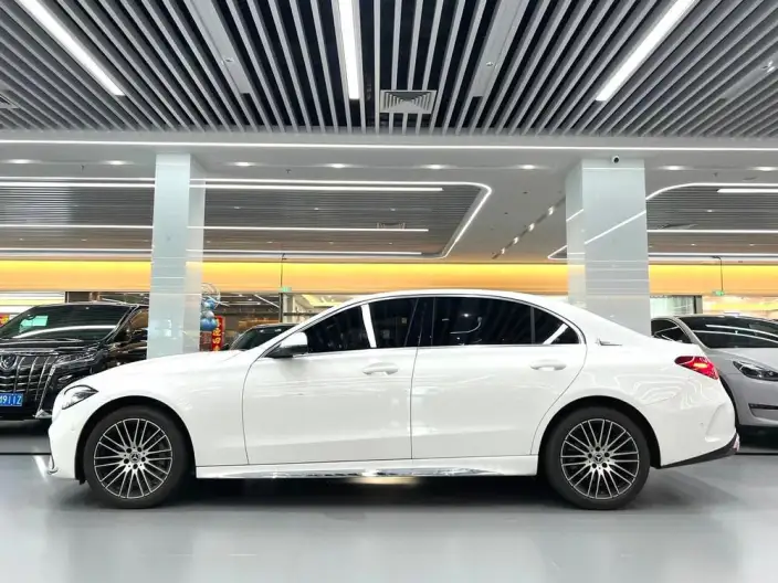 Mercedes-Benz C-Class 2025 Model C 260 L Sports Edition – фото 3