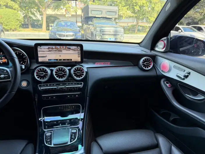 Mercedes-Benz GLC 2022 Model Facelift GLC 260 L 4MATIC Dynamic Model – фото 9
