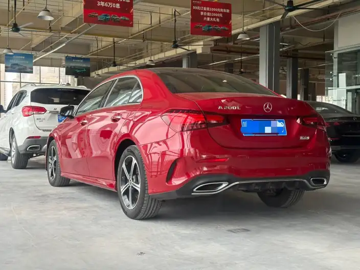 Mercedes-Benz A-class 2023 Model A 200 L Sports sedan Fashion Edition – фото 4