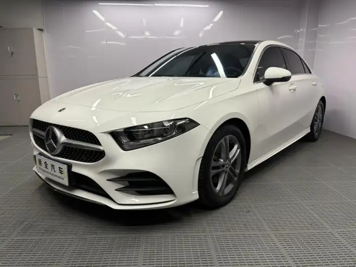 Mercedes-Benz A-class 2022 Model A 180 L Sports sedan – фото 1