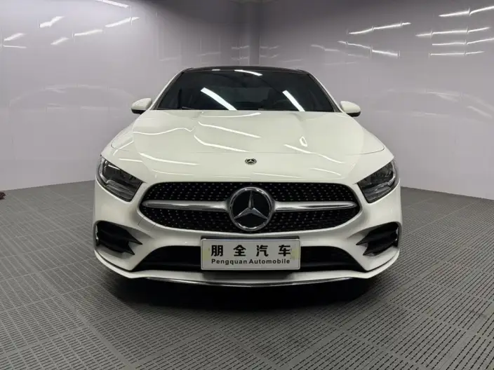 Mercedes-Benz A-class 2022 Model A 180 L Sports sedan – фото 2