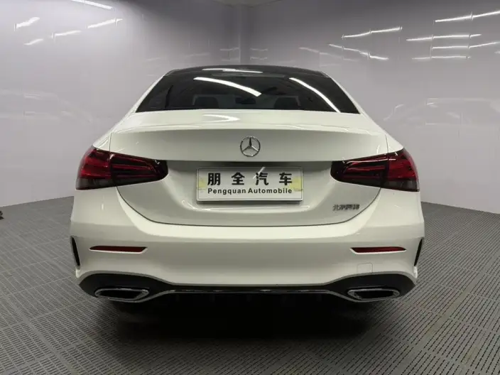 Mercedes-Benz A-class 2022 Model A 180 L Sports sedan – фото 5