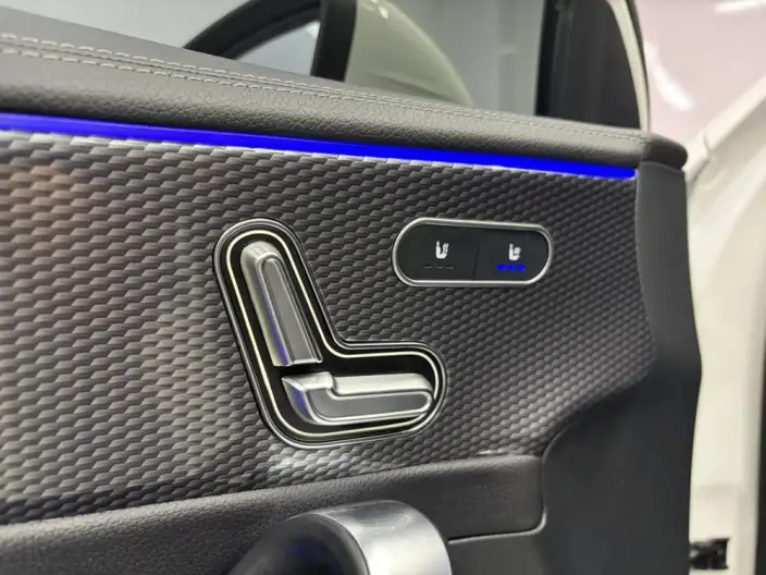 Mercedes-Benz A-class 2022 Model A 180 L Sports sedan – фото 7