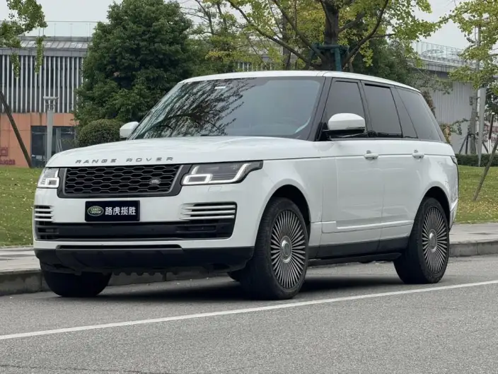 Range Rover 2020 Model 3.0 L6 Shengshi Edition – фото 1