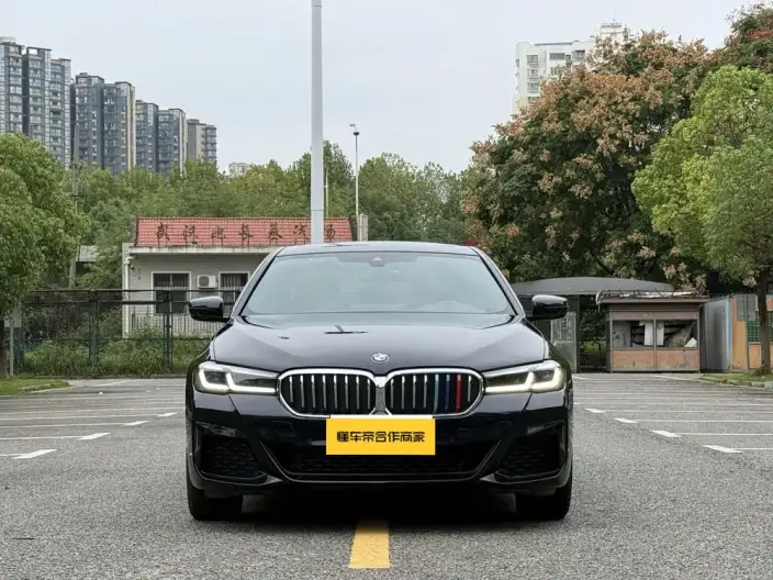 BMW 5 Series 2022 Model 530Li Leading Model M Sports Set – фото 2