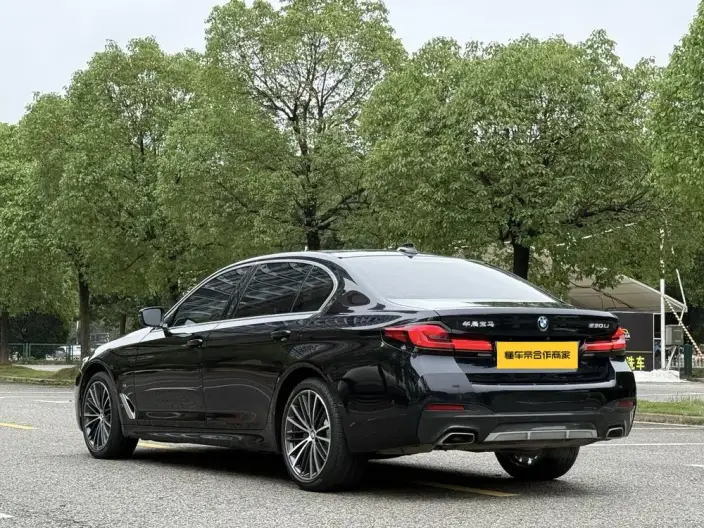 BMW 5 Series 2022 Model 530Li Leading Model M Sports Set – фото 5