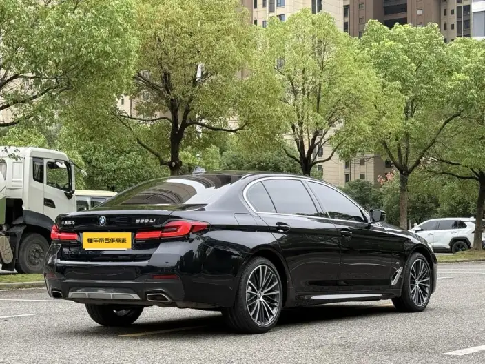 BMW 5 Series 2022 Model 530Li Leading Model M Sports Set – фото 7
