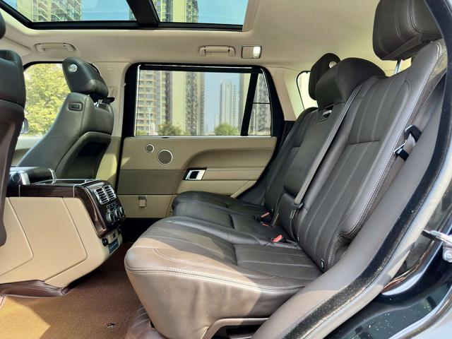 Land Rover Range Rover 2017 3.0 V6 SC Vogue Extended – фото 12