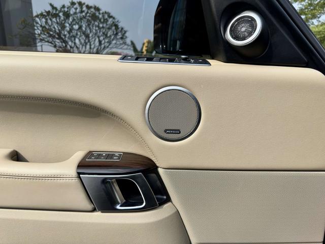 Land Rover Range Rover 2017 3.0 V6 SC Vogue Extended – фото 17