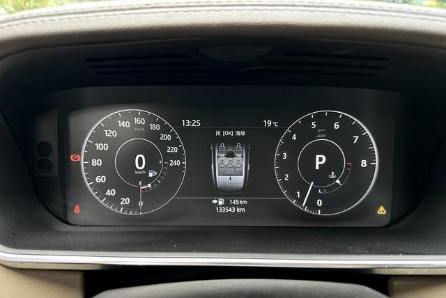 Land Rover Range Rover 2017 3.0 V6 SC Vogue Extended – фото 22