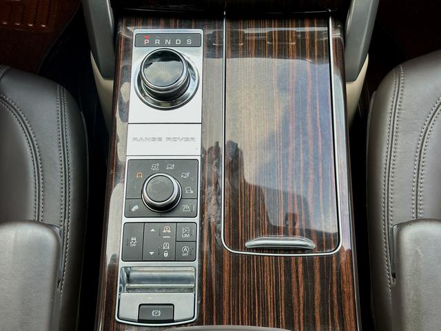 Land Rover Range Rover 2017 3.0 V6 SC Vogue Extended – фото 25