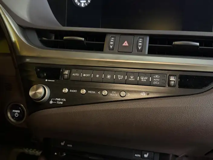 Lexus ES 2021 Model 300h Superior Edition – фото 8