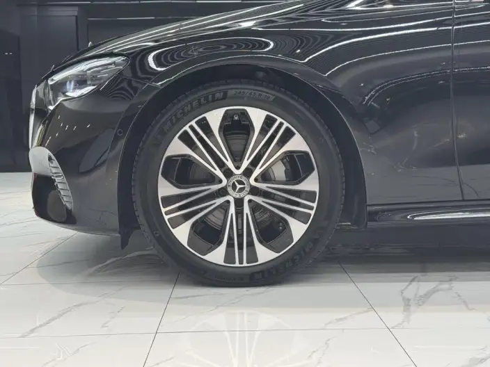 Mercedes-Benz E-Class 2026 Model E 300 L Luxury Model sedan – фото 8