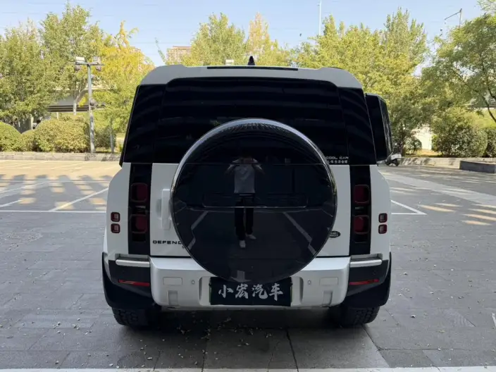 Land Rover Defender PHEV 2022 Model 110 P400e – фото 5