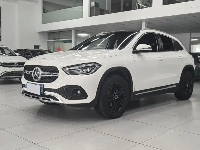 Mercedes-Benz GLA 2023 Model GLA 200 – фото 1