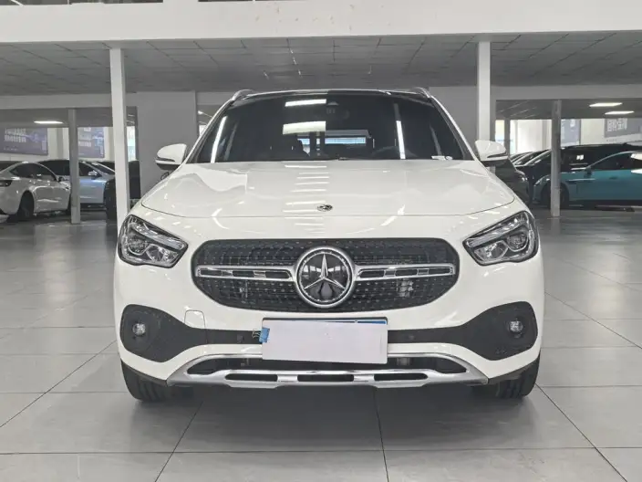 Mercedes-Benz GLA 2023 Model GLA 200 – фото 2