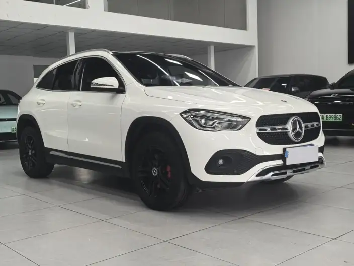 Mercedes-Benz GLA 2023 Model GLA 200 – фото 3