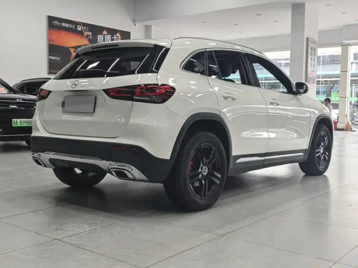 Mercedes-Benz GLA 2023 Model GLA 200 – фото 7