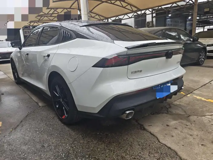 Changan UNI-V 2022 Model 1.5T Noble Model – фото 4