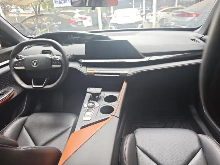Changan UNI-V 2022 Model 1.5T Noble Model – фото 8